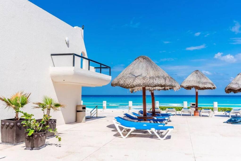 Villas Marlin By Andiani Travel Cancun Exterior photo